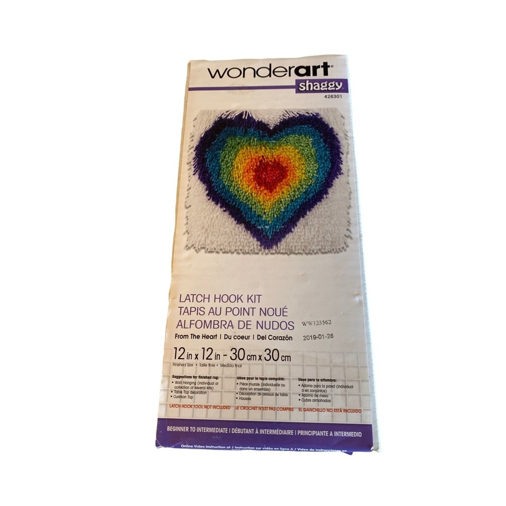 WonderArt Latch Hook Kit Rainbow Heart 12‎ x 12 inch 426301 NIP